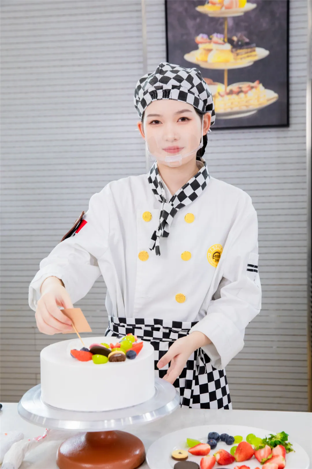 太飒了！16岁女孩环游世界后，在新东方烹饪开启人生新副本！ 