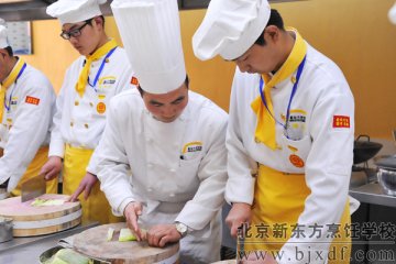 ��ʦ��н������͹�����ҵǰ��