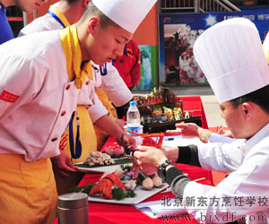 �����¶���ѧ������Ϊ���������Լ��ĵ���֮�������־���