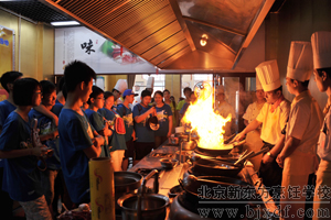 ����ʾ�������۽�