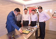 �����߽��¶���--���Է�ɣ�Ʒ�ʵ���