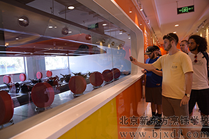 �����¶������ѧУ