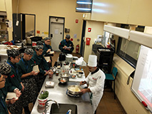 ��������ѧ����һ�Σ�������say hello��