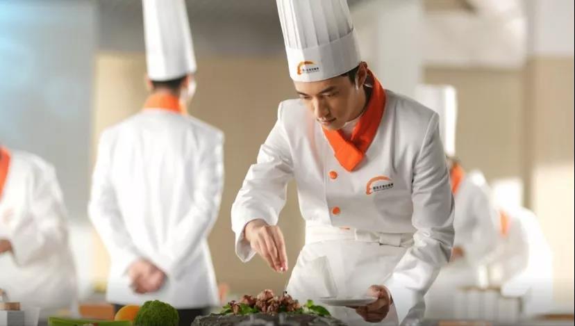 ���뾫�µ�����֮�䣬ֻ����һ���¶���.....