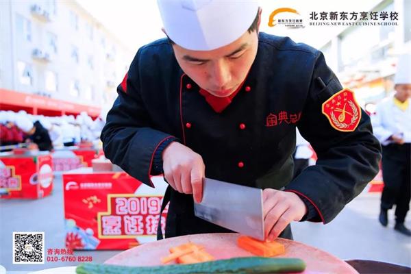 <b>�����߽������¶���һ���У԰����</b>