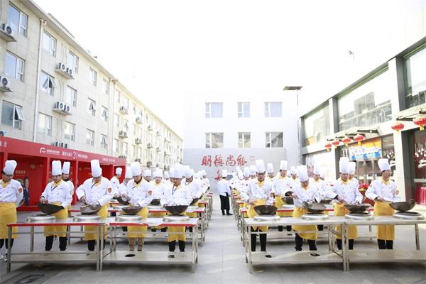 �������¶���ѧ��ʦ����ҵ�����ö���Ǯ