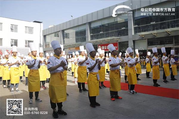 ����ʦ��У԰����������������߽������¶���