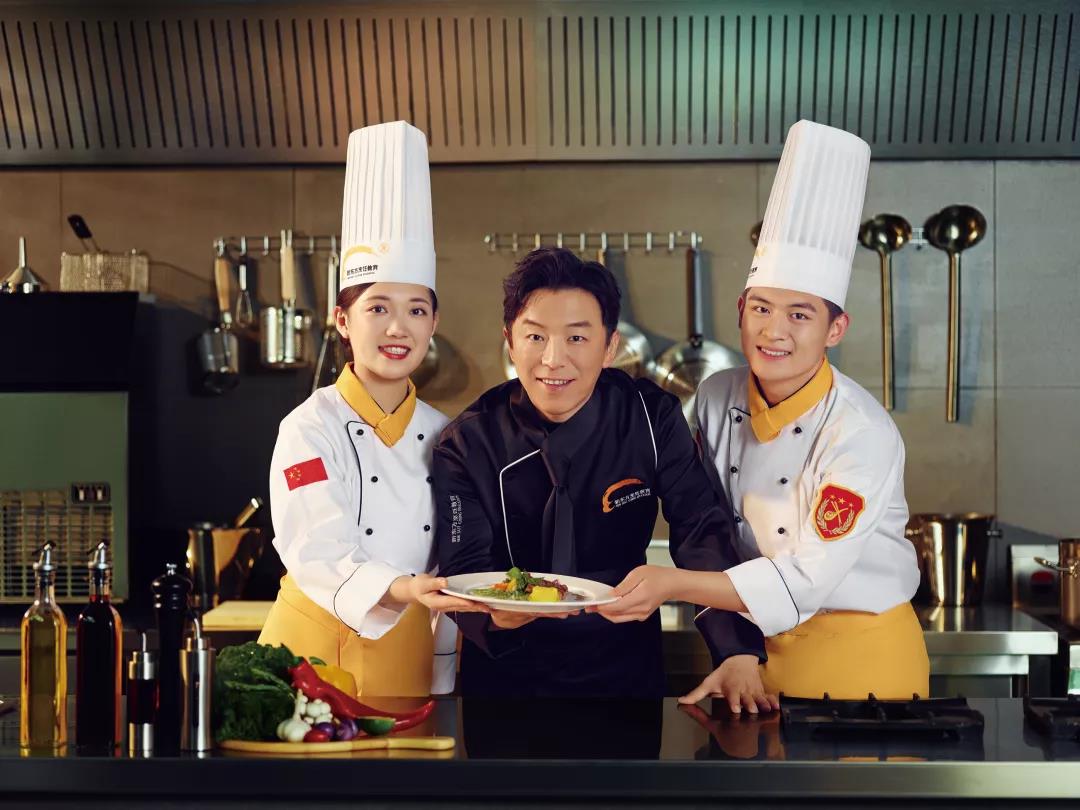 㲻ǲ㣬ֻȱһʺԼƽ̨