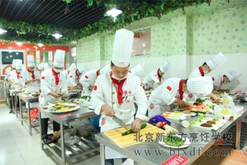 盘中的五彩佳肴  拼出来的艺术