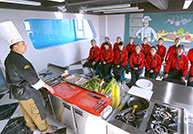 政协委员：现在的本科生还不如新东方技校的