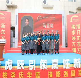 家门口的国际化课堂！北京新东方迎来外籍大师，西式浪漫学习体验即刻开启！