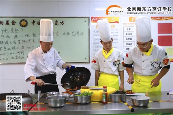 新东方的一天：大师进校 雏鹰离巢，带你看师资与就业