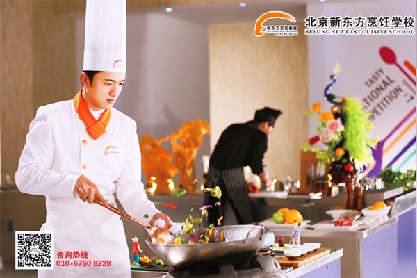 罗振宇深度解读：为何新东方烹饪毕业生满意度高