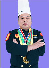 李军伟
